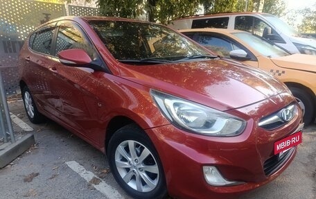 Hyundai Solaris II рестайлинг, 2012 год, 685 000 рублей, 2 фотография