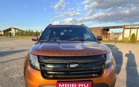 Ford Explorer VI, 2013 год, 1 950 000 рублей, 2 фотография