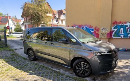 Volkswagen Multivan, 2023 год, 5 050 000 рублей, 4 фотография