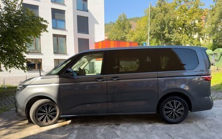 Volkswagen Multivan, 2023 год, 5 050 000 рублей, 7 фотография