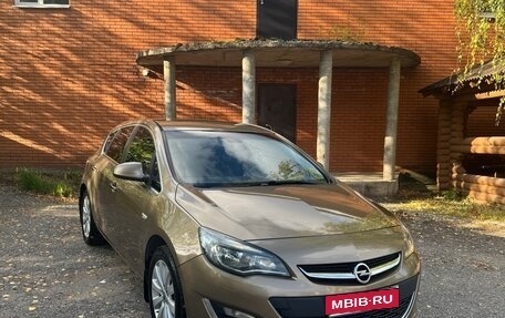 Opel Astra J, 2012 год, 720 000 рублей, 1 фотография
