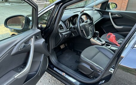 Opel Astra J, 2011 год, 750 000 рублей, 2 фотография