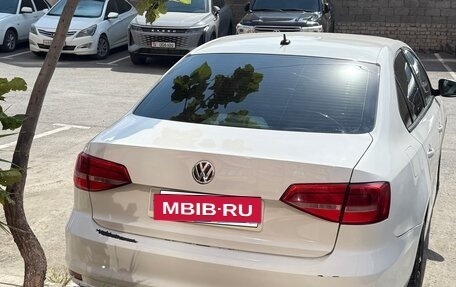 Volkswagen Jetta VI, 2015 год, 750 000 рублей, 3 фотография
