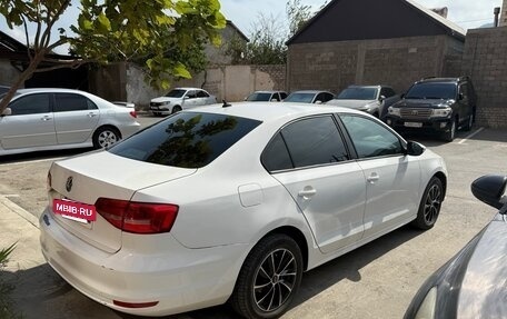 Volkswagen Jetta VI, 2015 год, 750 000 рублей, 4 фотография