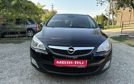 Opel Astra J, 2011 год, 750 000 рублей, 9 фотография