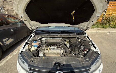 Volkswagen Jetta VI, 2015 год, 750 000 рублей, 12 фотография