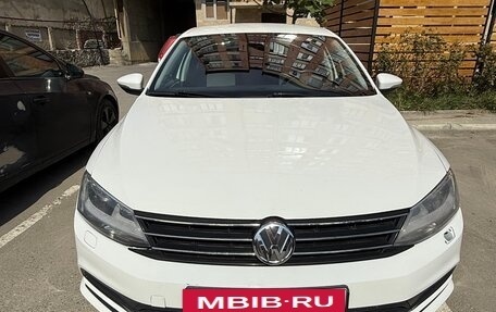 Volkswagen Jetta VI, 2015 год, 750 000 рублей, 6 фотография