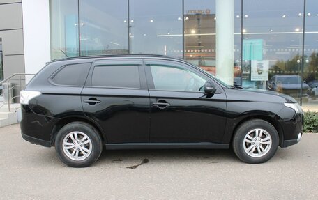 Mitsubishi Outlander III рестайлинг 3, 2013 год, 1 295 000 рублей, 6 фотография