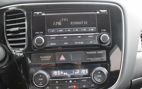 Mitsubishi Outlander III рестайлинг 3, 2013 год, 1 295 000 рублей, 12 фотография