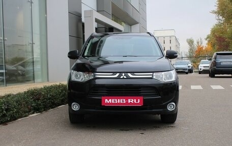Mitsubishi Outlander III рестайлинг 3, 2013 год, 1 295 000 рублей, 2 фотография