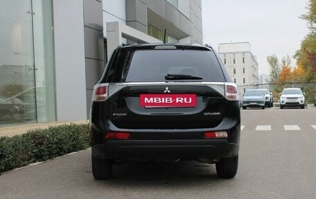 Mitsubishi Outlander III рестайлинг 3, 2013 год, 1 295 000 рублей, 4 фотография
