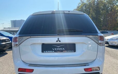 Mitsubishi Outlander III рестайлинг 3, 2012 год, 850 000 рублей, 6 фотография