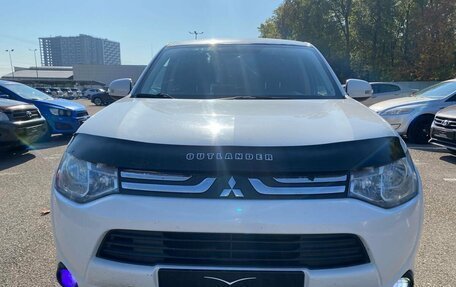 Mitsubishi Outlander III рестайлинг 3, 2012 год, 850 000 рублей, 3 фотография