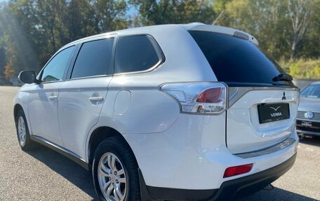 Mitsubishi Outlander III рестайлинг 3, 2012 год, 850 000 рублей, 7 фотография