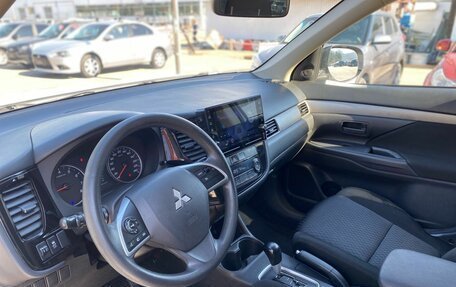 Mitsubishi Outlander III рестайлинг 3, 2012 год, 850 000 рублей, 8 фотография