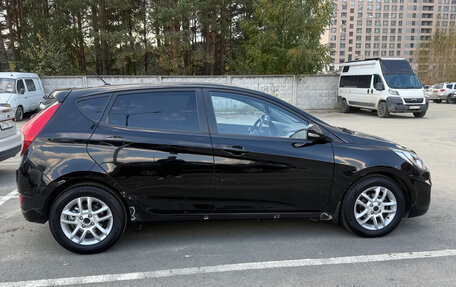 Hyundai Solaris II рестайлинг, 2012 год, 730 000 рублей, 2 фотография