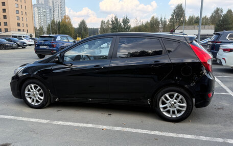 Hyundai Solaris II рестайлинг, 2012 год, 730 000 рублей, 3 фотография
