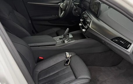BMW 5 серия, 2022 год, 4 999 777 рублей, 8 фотография