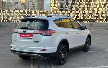 Toyota RAV4, 2018 год, 2 700 000 рублей, 7 фотография