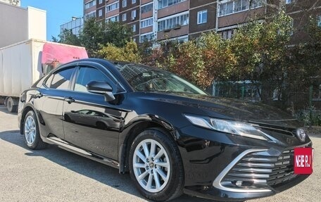 Toyota Camry, 2021 год, 2 850 000 рублей, 10 фотография