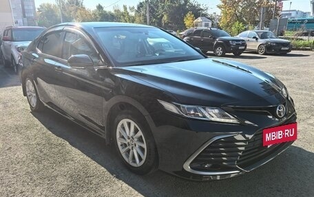 Toyota Camry, 2021 год, 2 850 000 рублей, 9 фотография