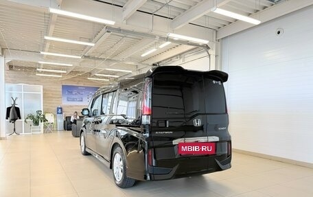 Honda Stepwgn IV, 2015 год, 1 899 000 рублей, 4 фотография