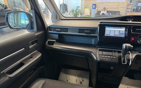 Honda Stepwgn IV, 2015 год, 1 899 000 рублей, 14 фотография