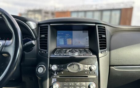 Infiniti QX70, 2014 год, 2 100 000 рублей, 9 фотография
