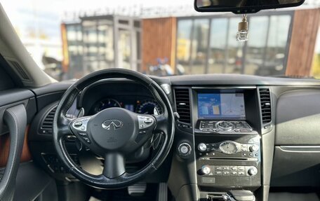 Infiniti QX70, 2014 год, 2 100 000 рублей, 8 фотография