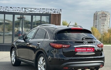 Infiniti QX70, 2014 год, 2 100 000 рублей, 5 фотография