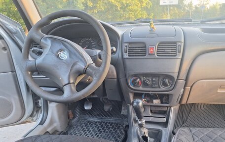 Nissan Almera, 2002 год, 175 000 рублей, 13 фотография