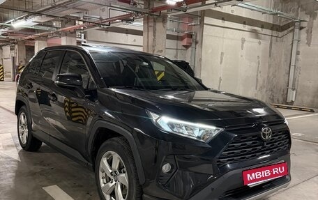 Toyota RAV4, 2021 год, 2 979 000 рублей, 2 фотография
