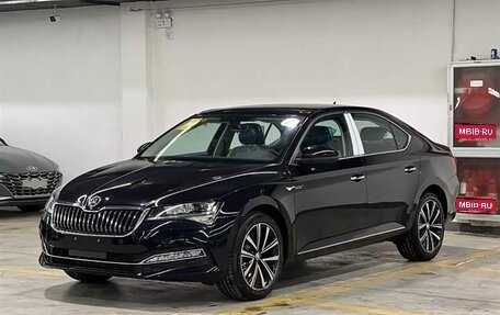 Skoda Superb III рестайлинг, 2025 год, 4 381 766 рублей, 1 фотография