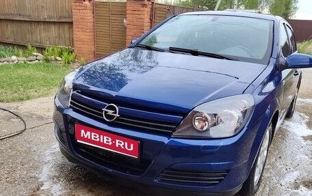 Opel Astra H, 2004 год, 290 000 рублей, 1 фотография