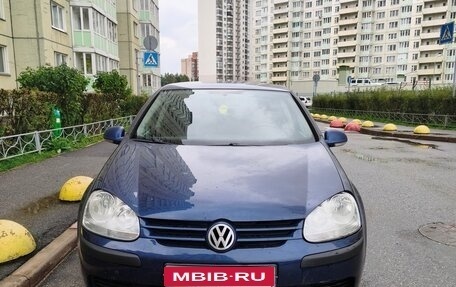 Volkswagen Golf V, 2005 год, 450 000 рублей, 1 фотография