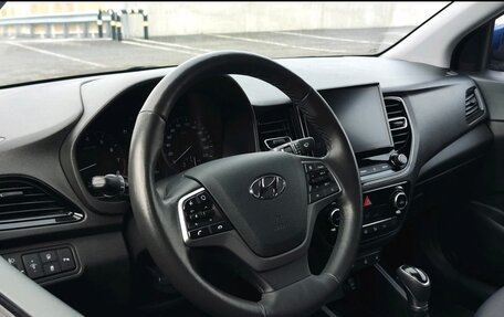 Hyundai Solaris II рестайлинг, 2022 год, 1 850 000 рублей, 8 фотография