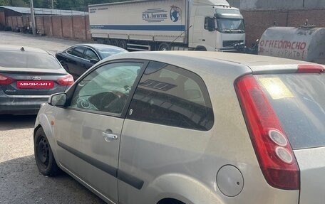 Ford Fiesta, 2006 год, 290 000 рублей, 3 фотография