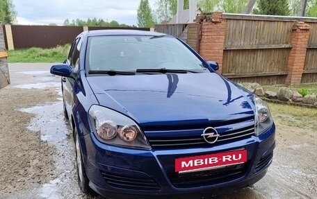 Opel Astra H, 2004 год, 290 000 рублей, 2 фотография