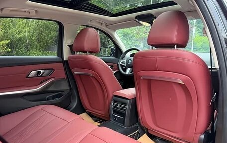 BMW 3 серия, 2023 год, 3 340 001 рублей, 13 фотография