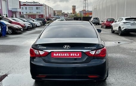 Hyundai Sonata VI, 2011 год, 825 000 рублей, 4 фотография