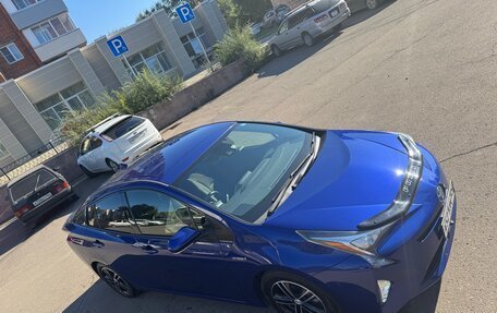 Toyota Prius IV XW50, 2016 год, 1 700 000 рублей, 7 фотография