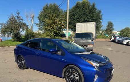 Toyota Prius IV XW50, 2016 год, 1 700 000 рублей, 11 фотография