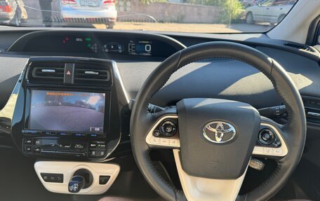 Toyota Prius IV XW50, 2016 год, 1 700 000 рублей, 27 фотография
