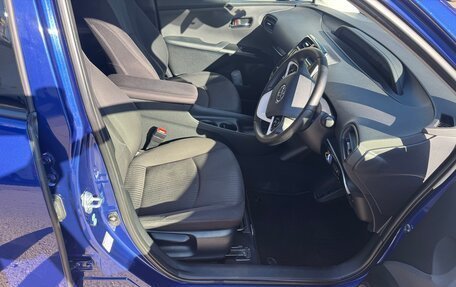 Toyota Prius IV XW50, 2016 год, 1 700 000 рублей, 22 фотография