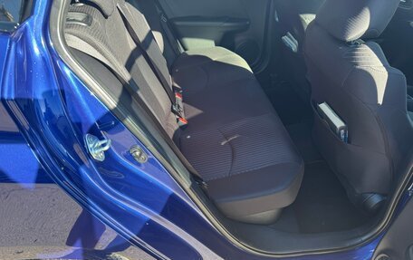 Toyota Prius IV XW50, 2016 год, 1 700 000 рублей, 21 фотография