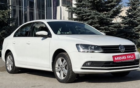 Volkswagen Jetta VI, 2018 год, 1 550 000 рублей, 2 фотография