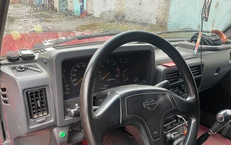 Nissan Patrol, 1995 год, 800 000 рублей, 5 фотография