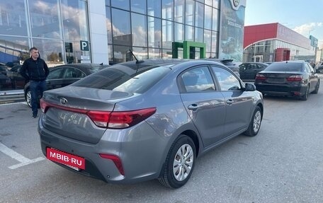 KIA Rio IV, 2018 год, 1 240 000 рублей, 2 фотография