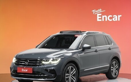 Volkswagen Tiguan II, 2022 год, 2 980 001 рублей, 1 фотография
