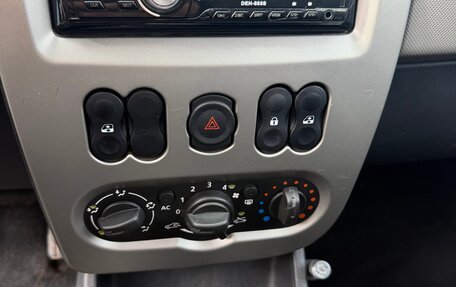 Renault Sandero I, 2012 год, 790 000 рублей, 36 фотография
